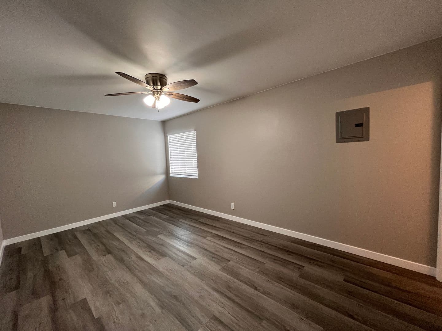 GARDENA Apartment: 14517 S VERMONT AVE
