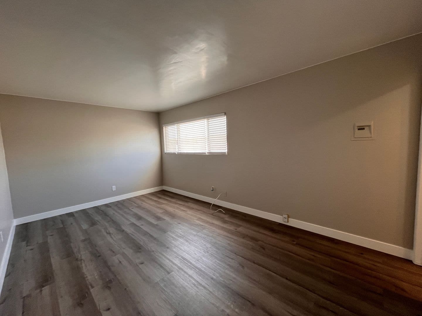 GARDENA Apartment: 14517 S VERMONT AVE