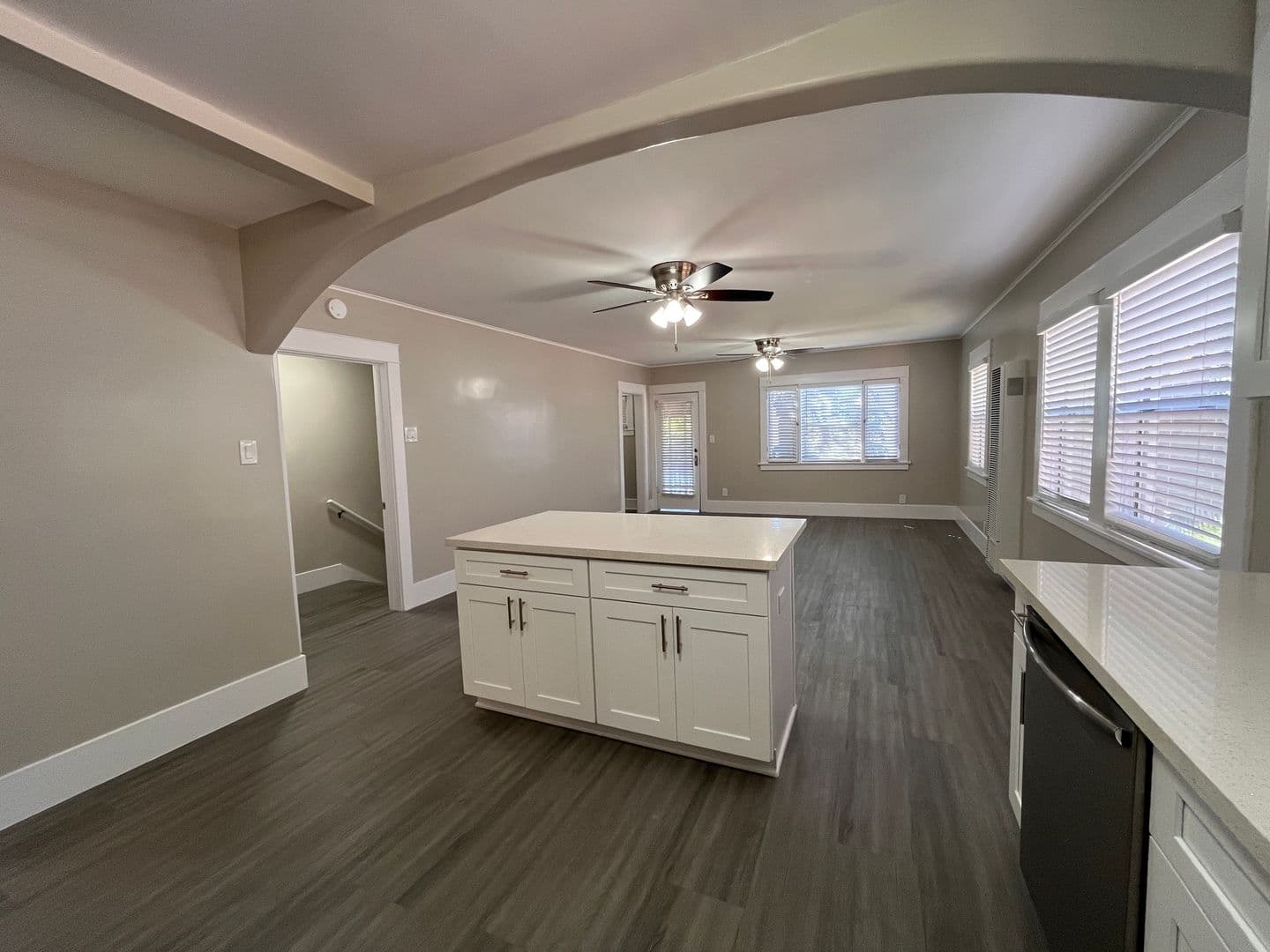 LONG BEACH Apartment: 1127-1141 E 1st ST