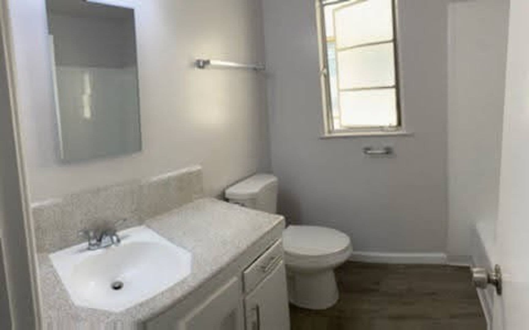 LONG BEACH Apartment: 131 BONITO AVE