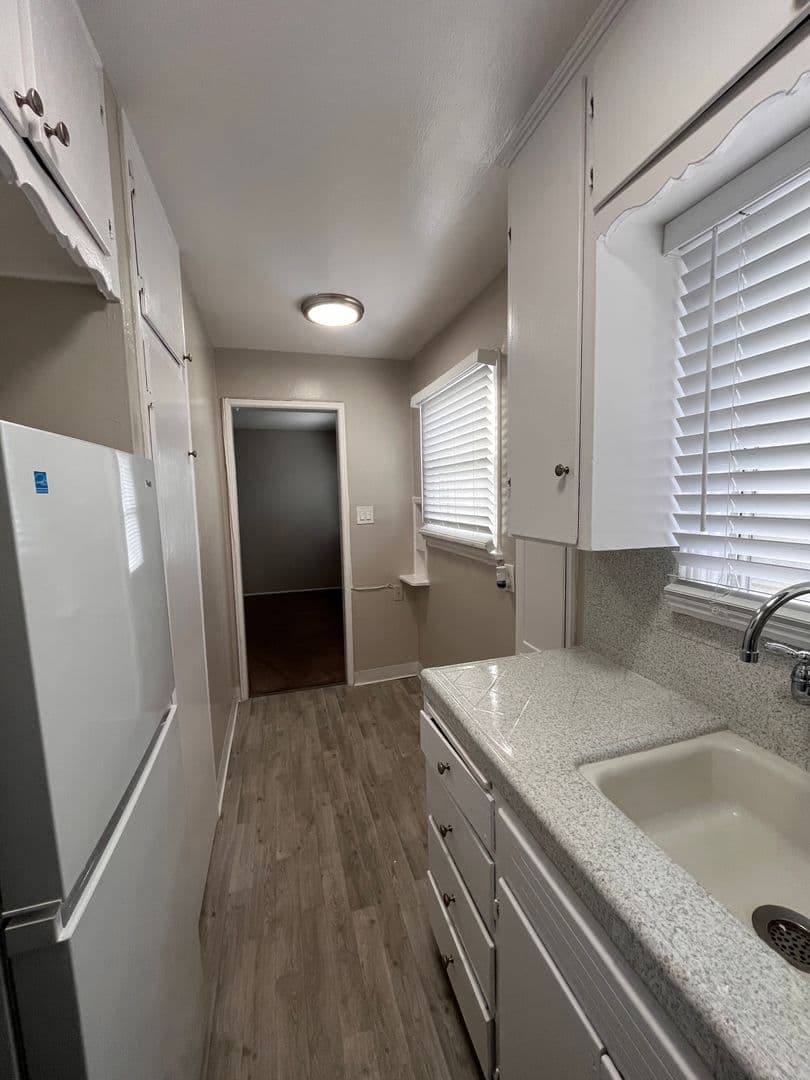 LONG BEACH Apartment: 1017 PACIFIC AVE