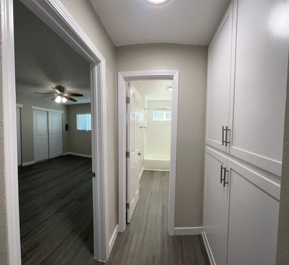 LONG BEACH Apartment: 1550-1604 HENDERSON AVE
