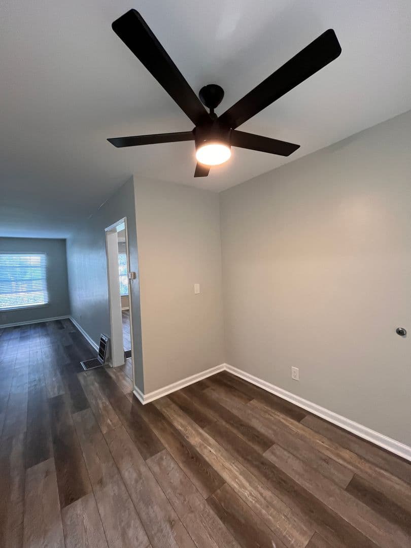 LONG BEACH Apartment: 1049 E CARSON ST