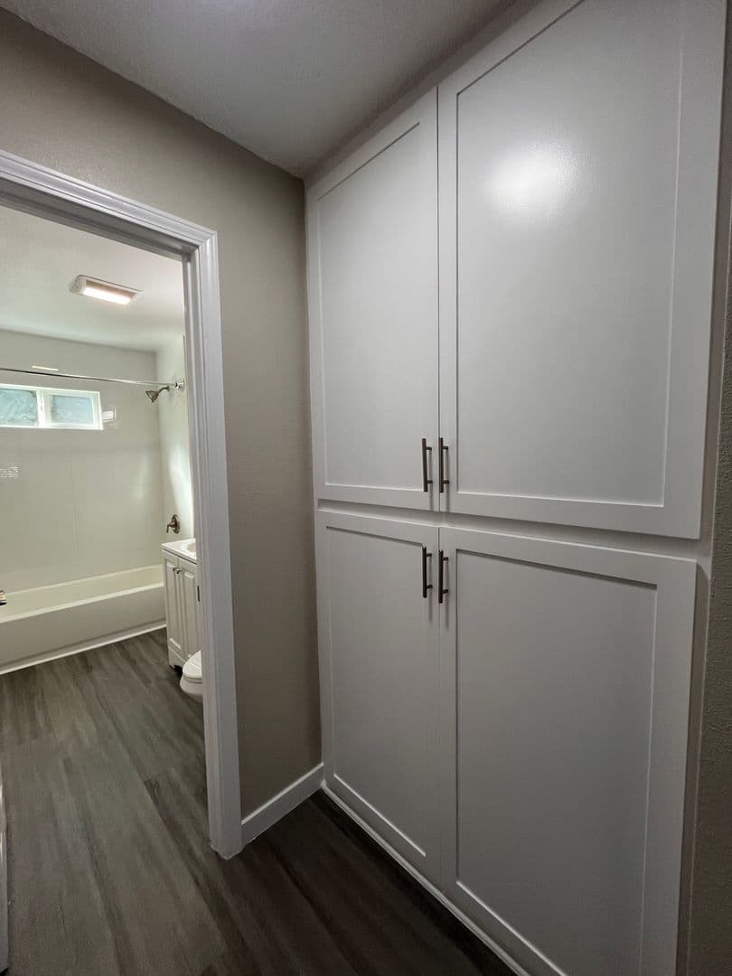 LONG BEACH Apartment: 1550-1604 HENDERSON AVE