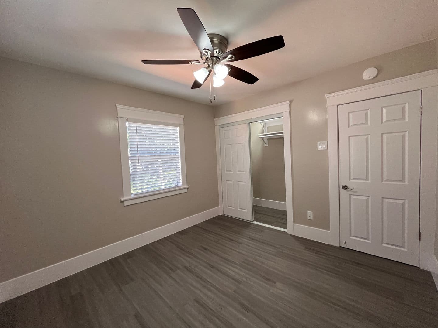 LONG BEACH Apartment: 1127-1141 E 1st ST