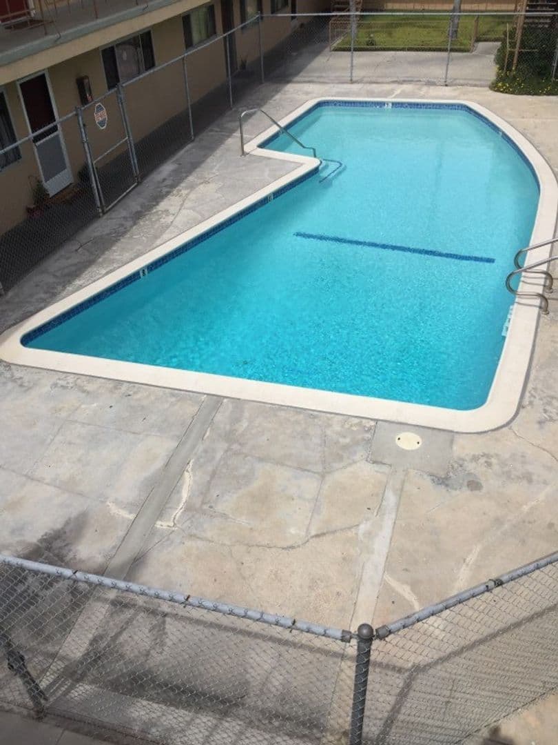 GARDENA Apartment: 14517 S VERMONT AVE
