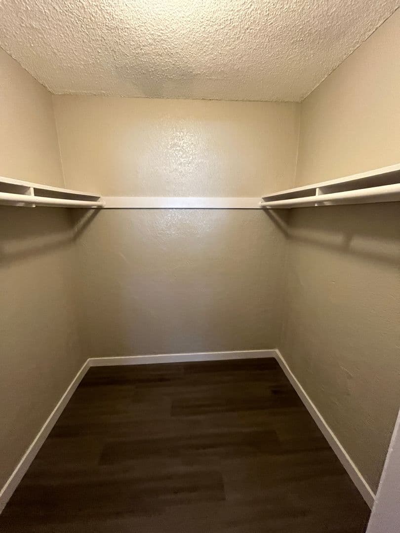 SEAL BEACH Apartment: 350 MARINA DR