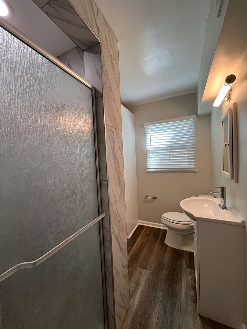 LONG BEACH Apartment: 1049 E CARSON ST