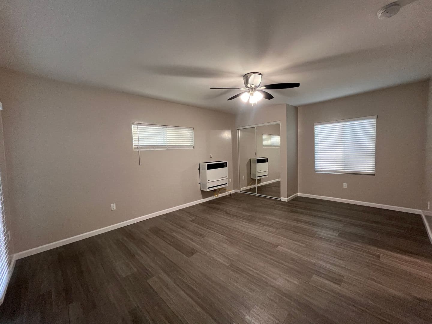LONG BEACH Apartment: 1904-1912 E. BERMUDA ST