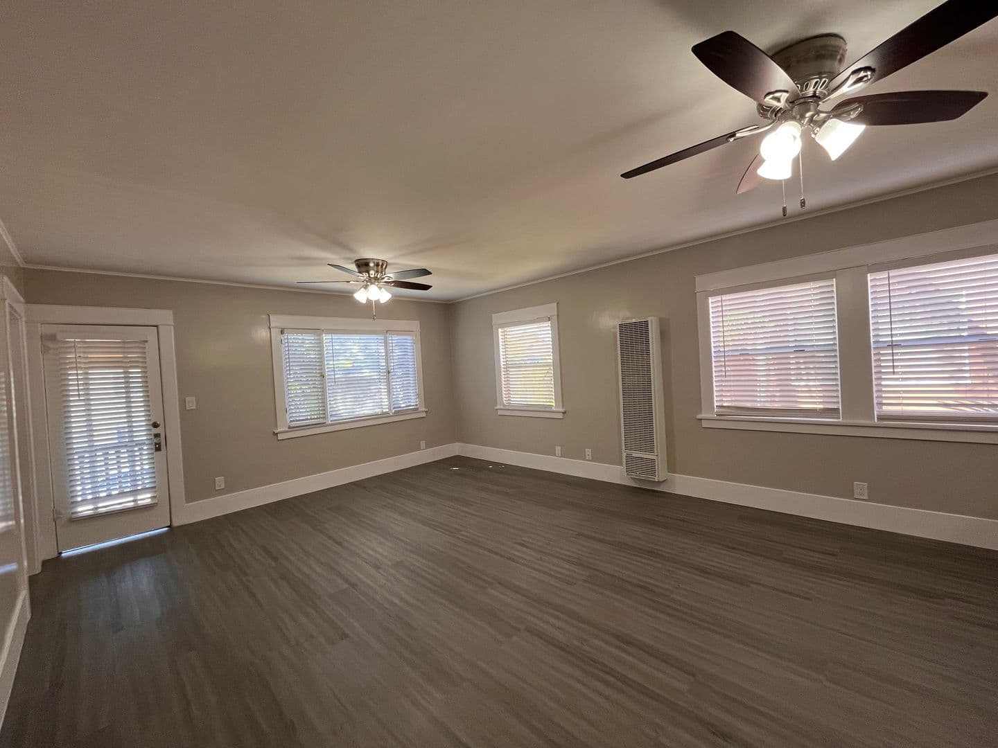 LONG BEACH Apartment: 1127-1141 E 1st ST