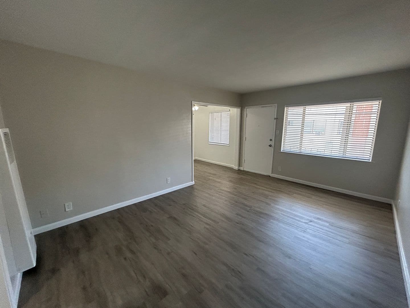 LONG BEACH Apartment: 131 BONITO AVE