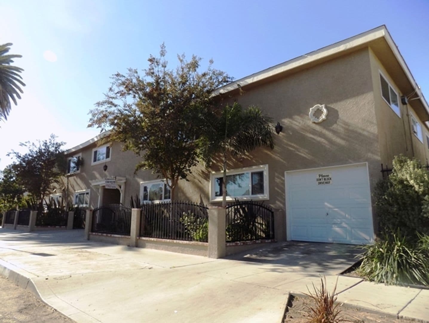 LONG BEACH Apartment: 2135 ELM AVE