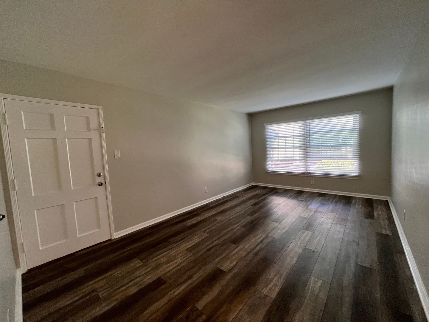 LONG BEACH Apartment: 1049 E CARSON ST
