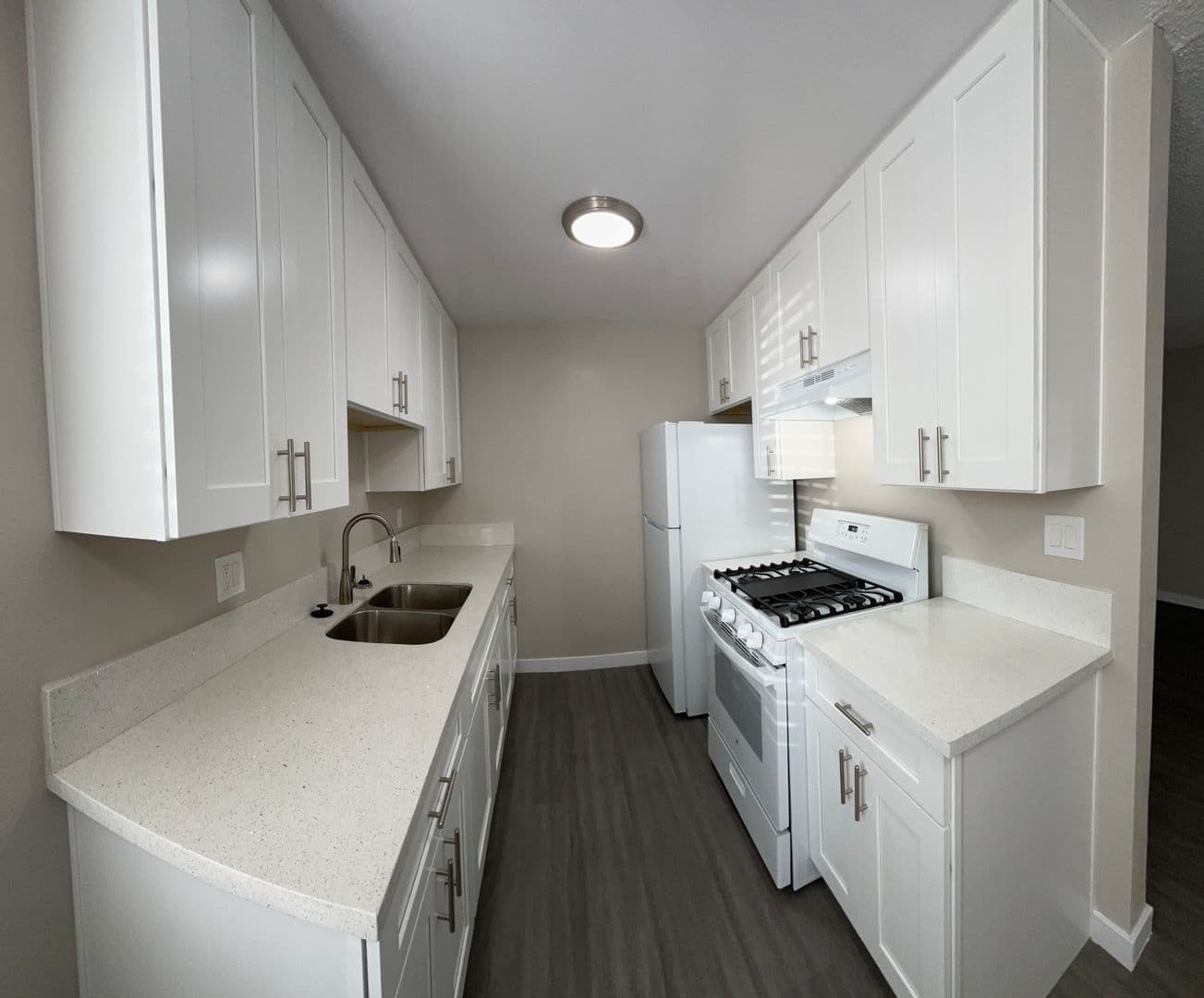 LONG BEACH Apartment: 1550-1604 HENDERSON AVE