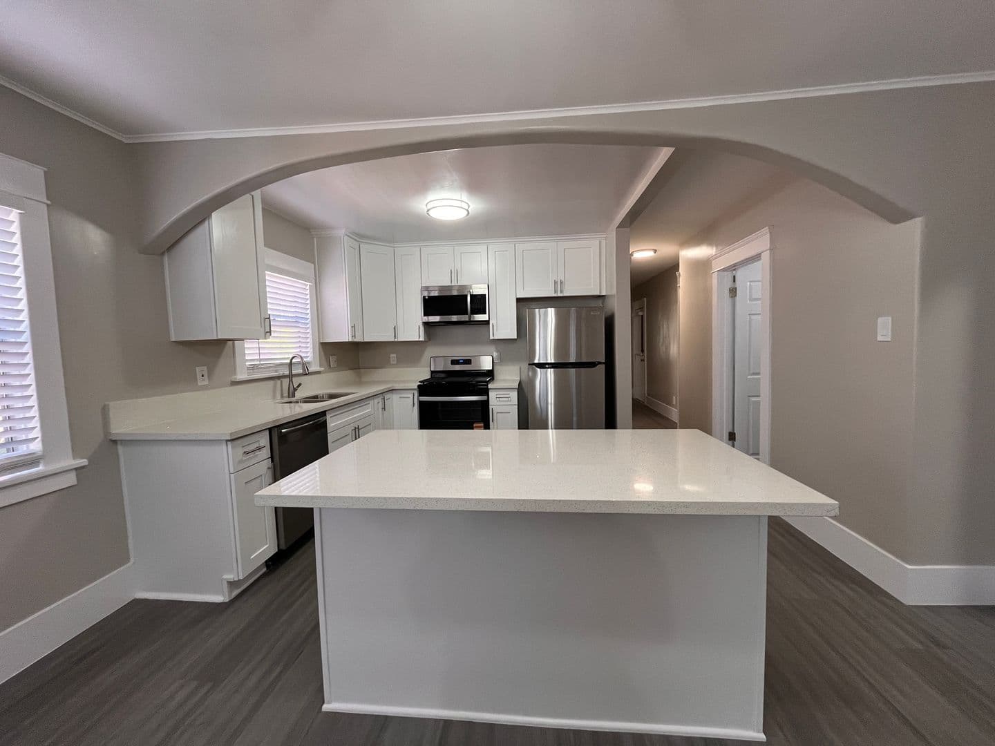 LONG BEACH Apartment: 1127-1141 E 1st ST