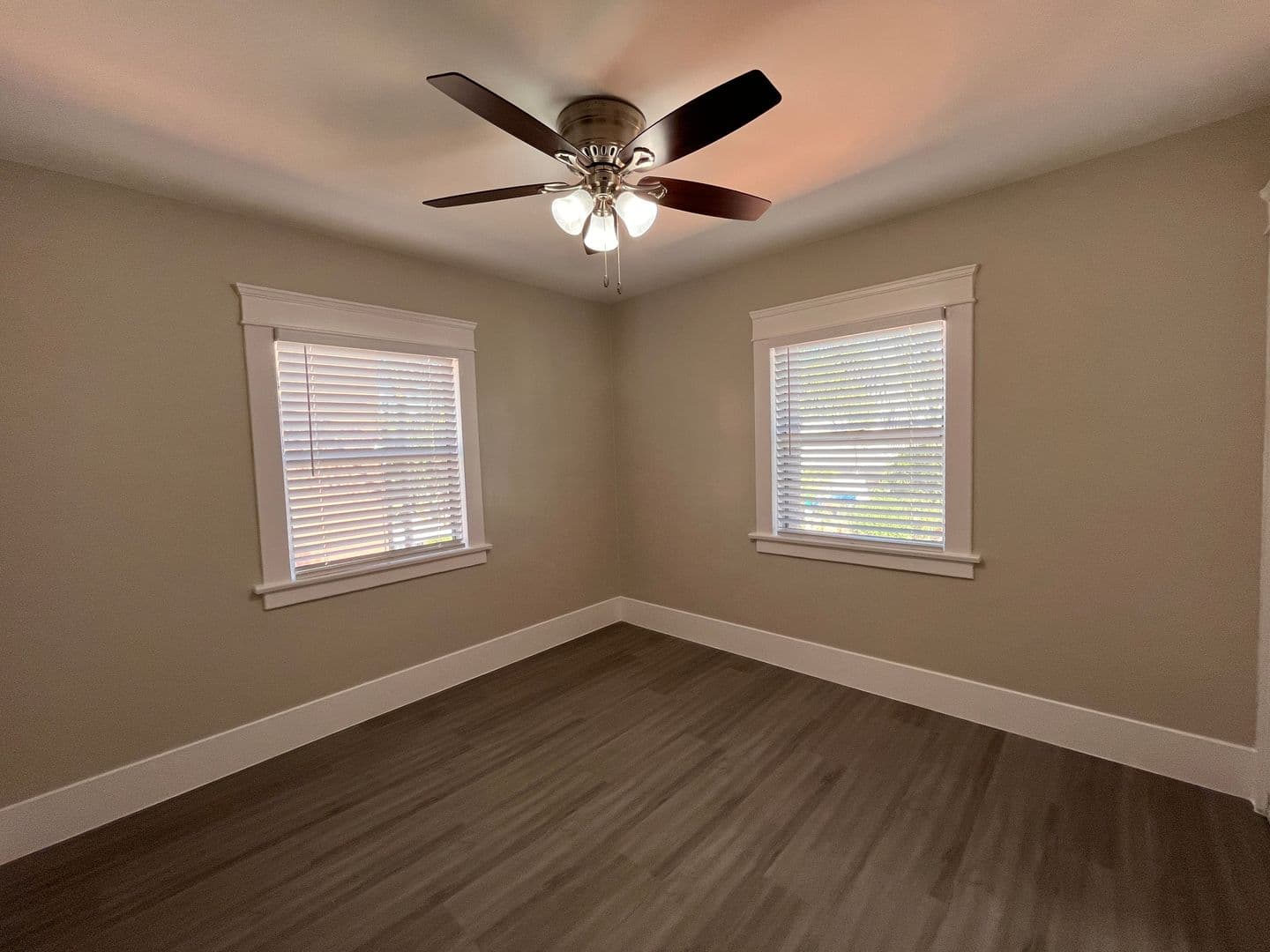 LONG BEACH Apartment: 1127-1141 E 1st ST