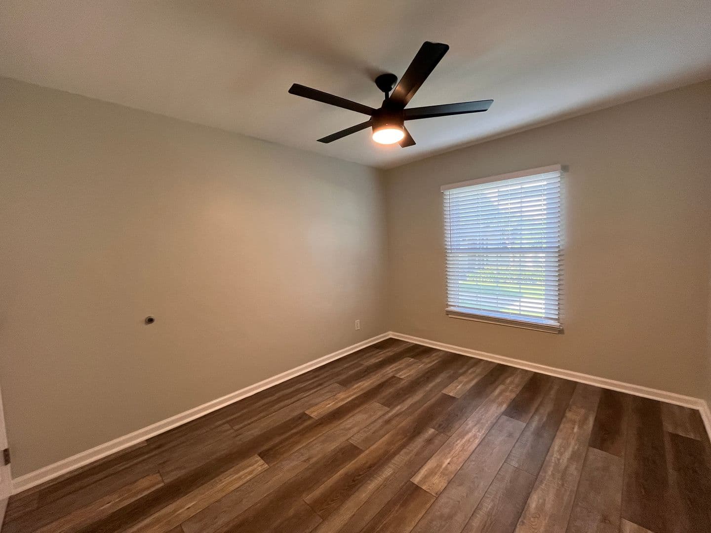 LONG BEACH Apartment: 1049 E CARSON ST