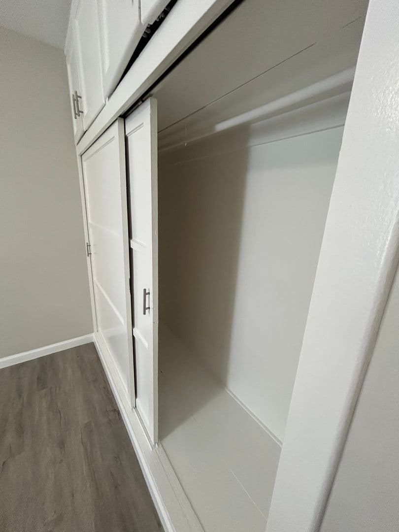 LONG BEACH Apartment: 131 BONITO AVE