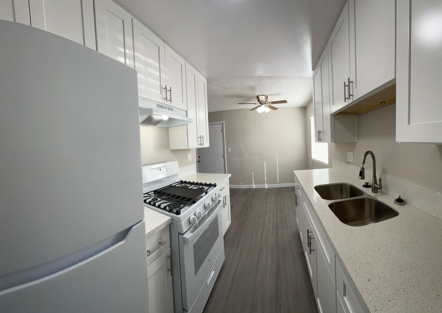 LONG BEACH Apartment: 1550-1604 HENDERSON AVE