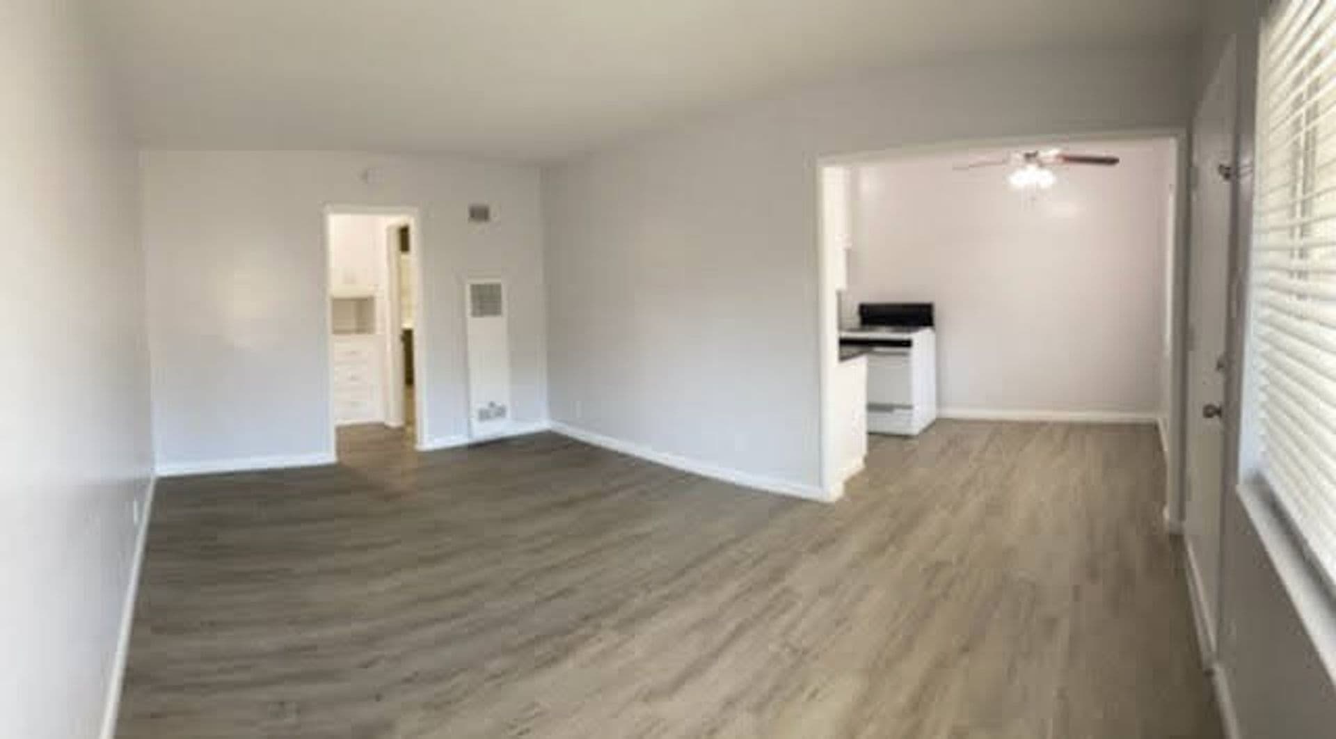 LONG BEACH Apartment: 131 BONITO AVE