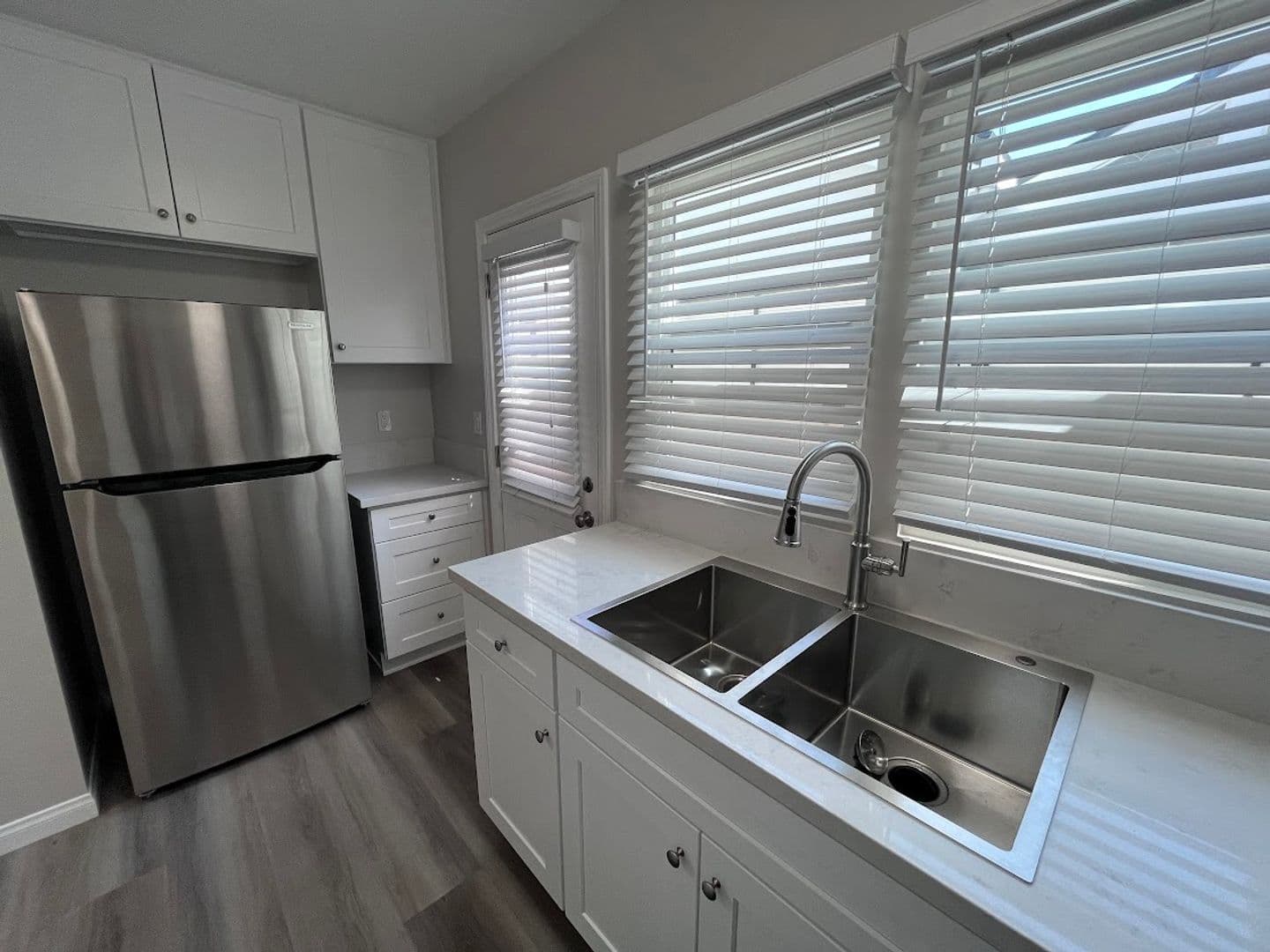 LONG BEACH Apartment: 5601 OCEAN BLVD