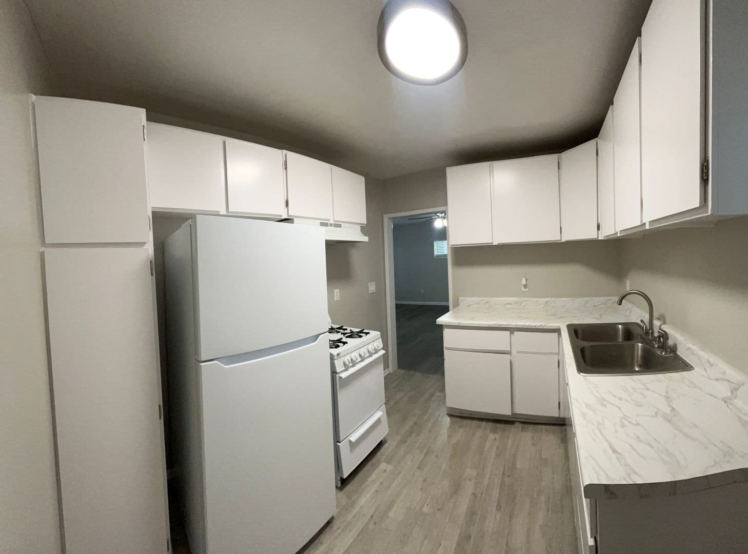 LONG BEACH Apartment: 1904-1912 E. BERMUDA ST