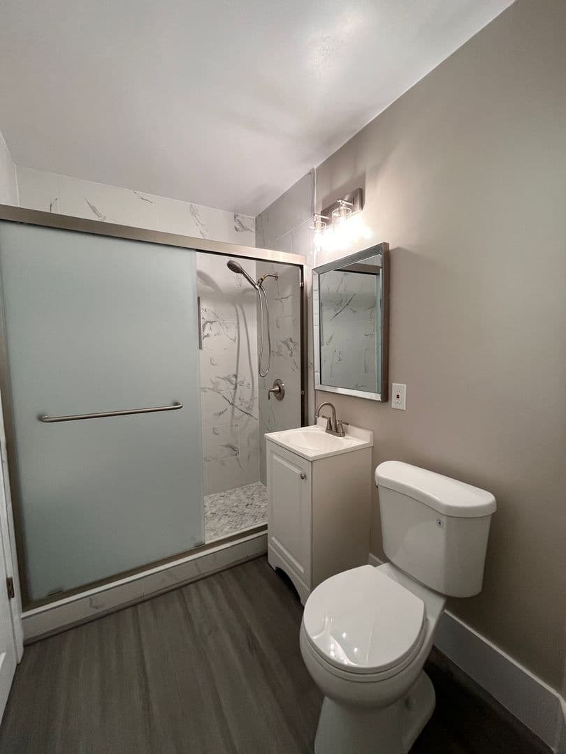 LONG BEACH Apartment: 1127-1141 E 1st ST