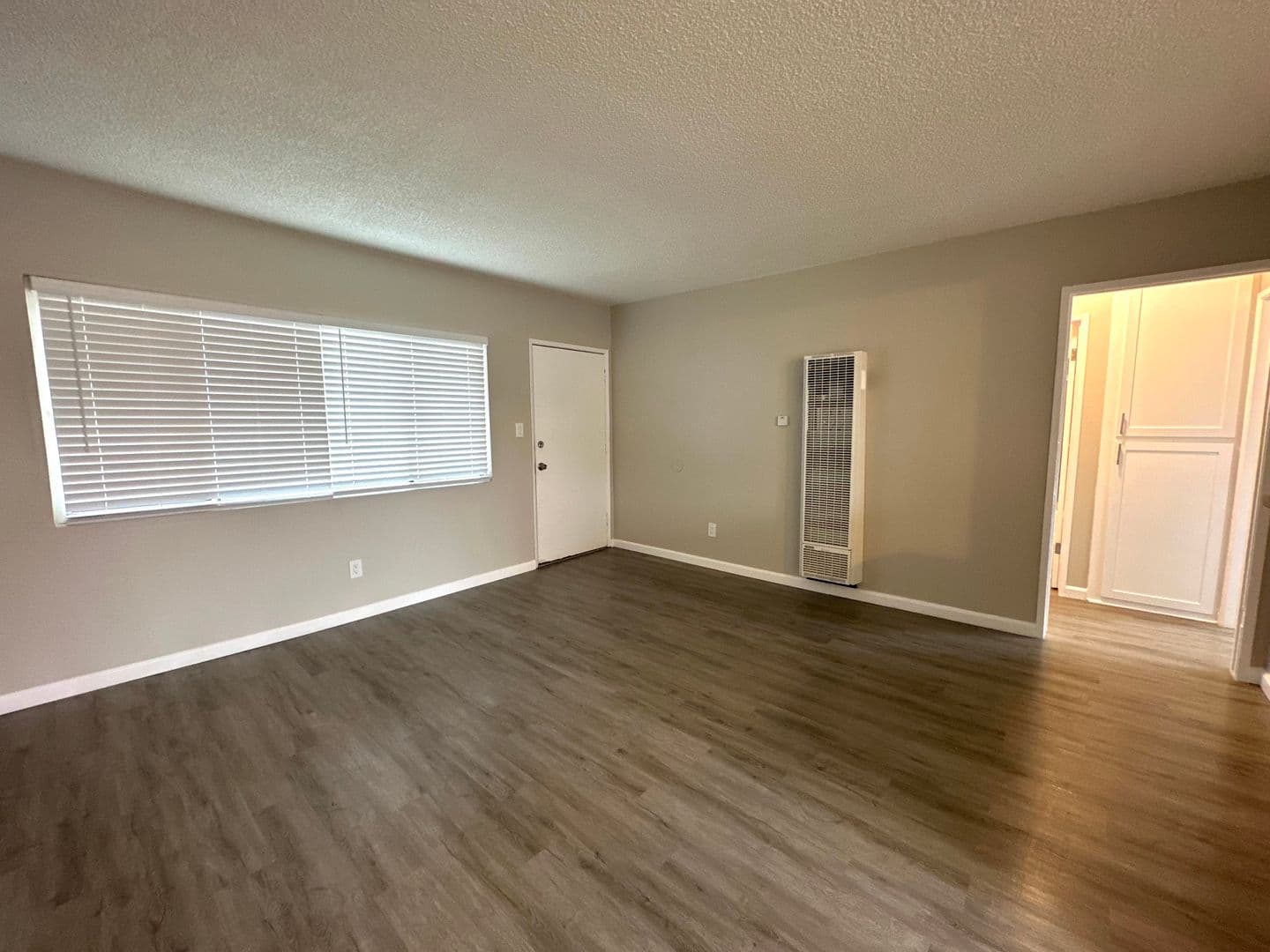 GARDENA Apartment: 14517 S VERMONT AVE