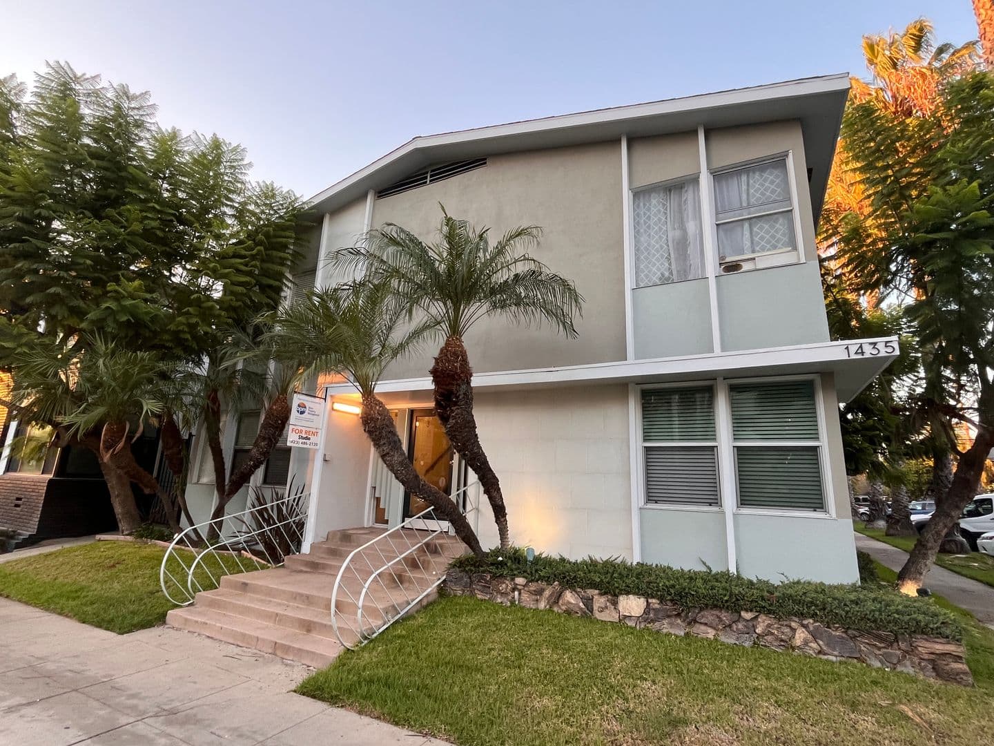 LONG BEACH Apartment: 1435 E OCEAN BLVD
