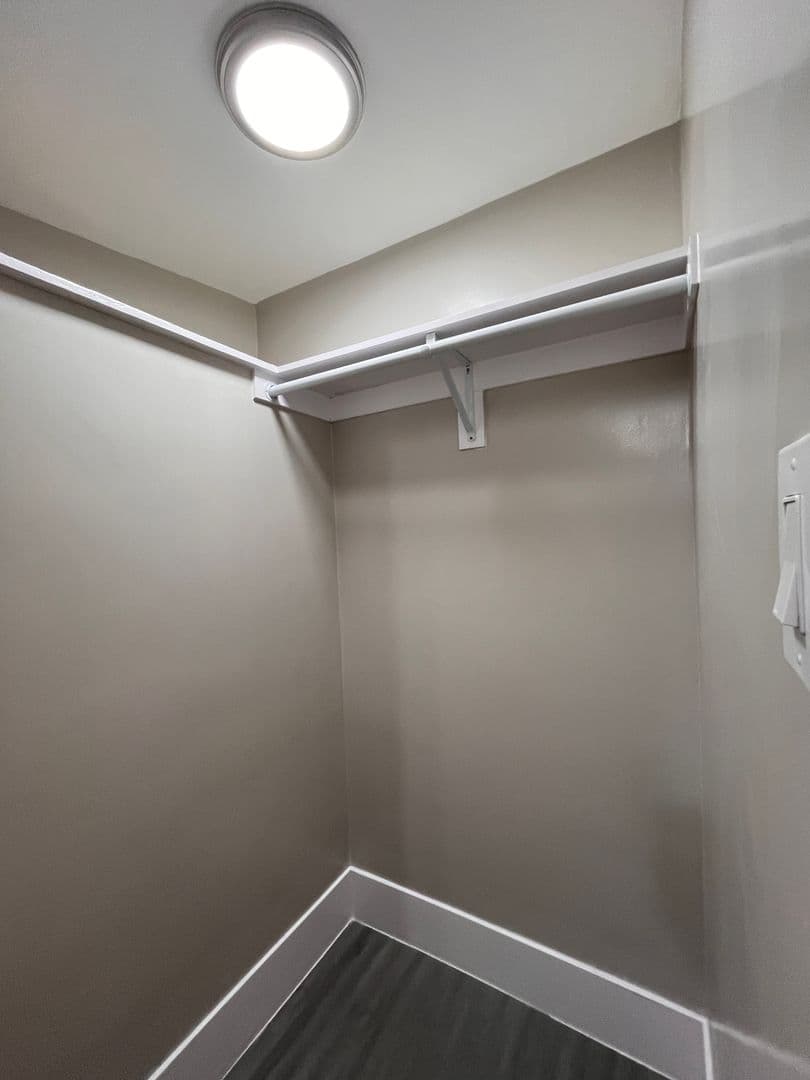 LONG BEACH Apartment: 1127-1141 E 1st ST