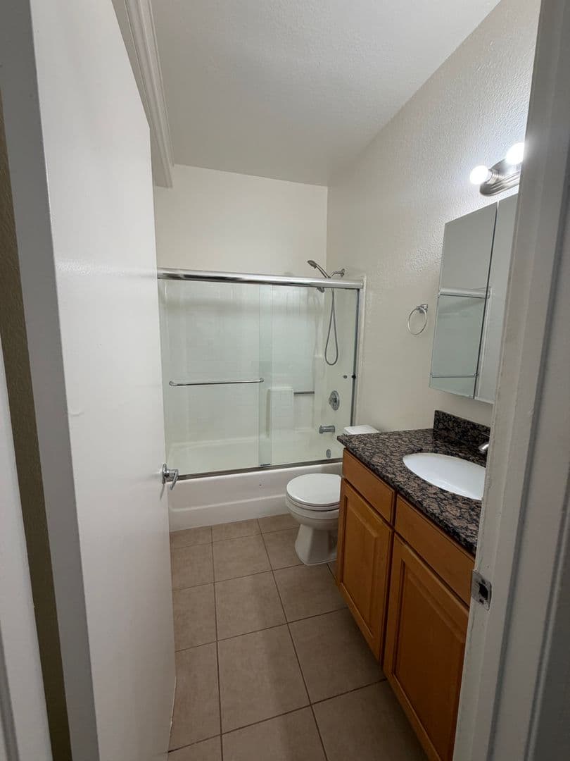 LONG BEACH Apartment: 758 ROSE AVENUE