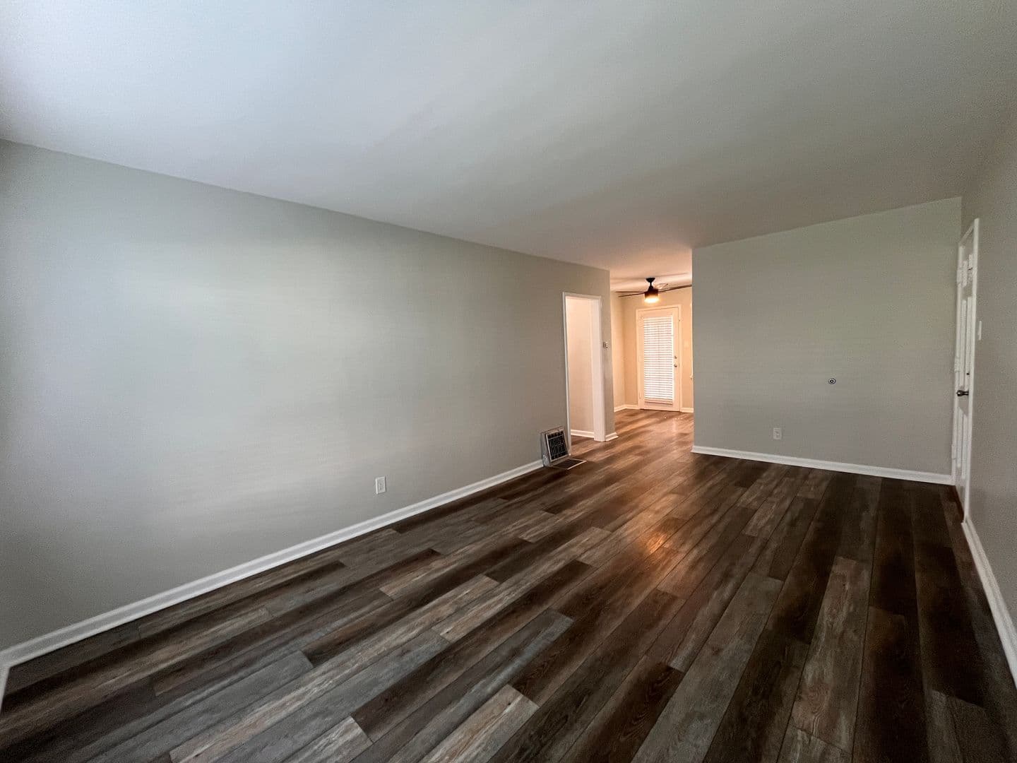 LONG BEACH Apartment: 1049 E CARSON ST