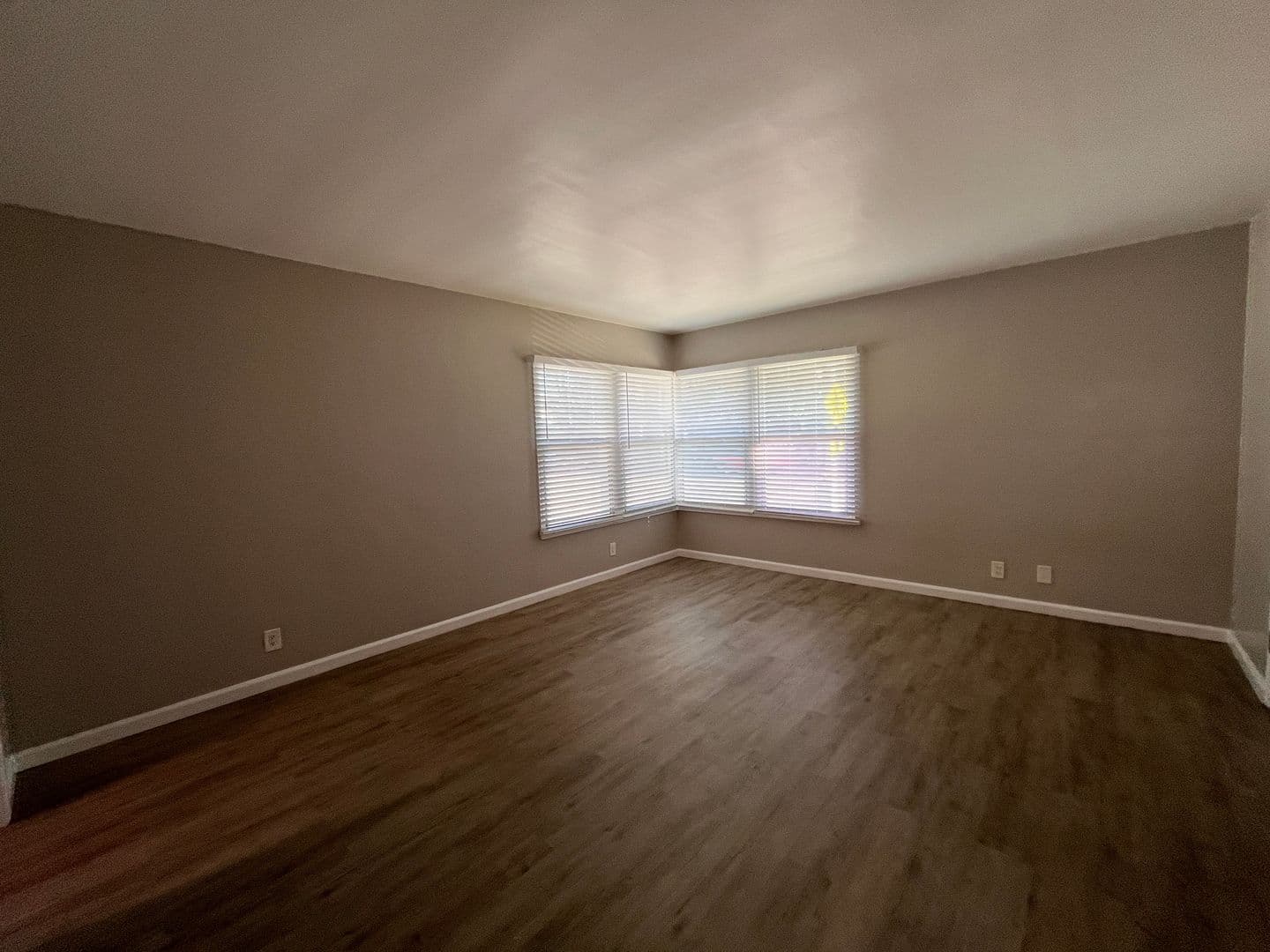 LONG BEACH Apartment: 1435 E OCEAN BLVD