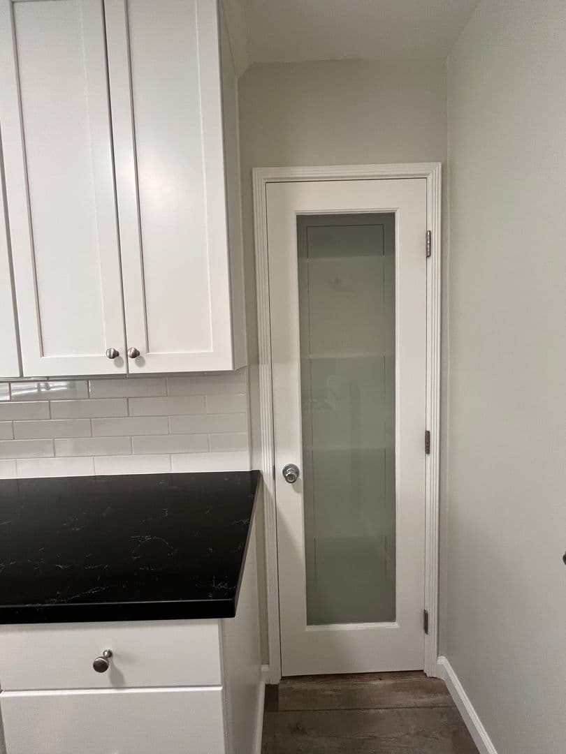 LONG BEACH Apartment: 1049 E CARSON ST
