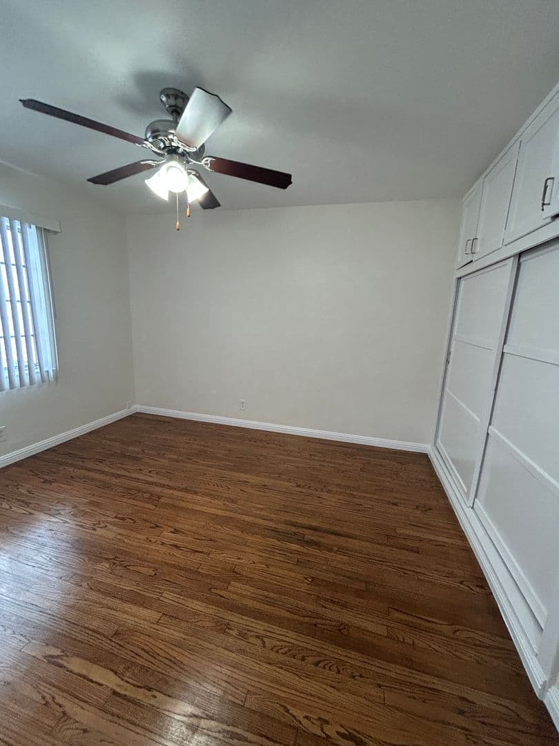 LONG BEACH Apartment: 131 BONITO AVE