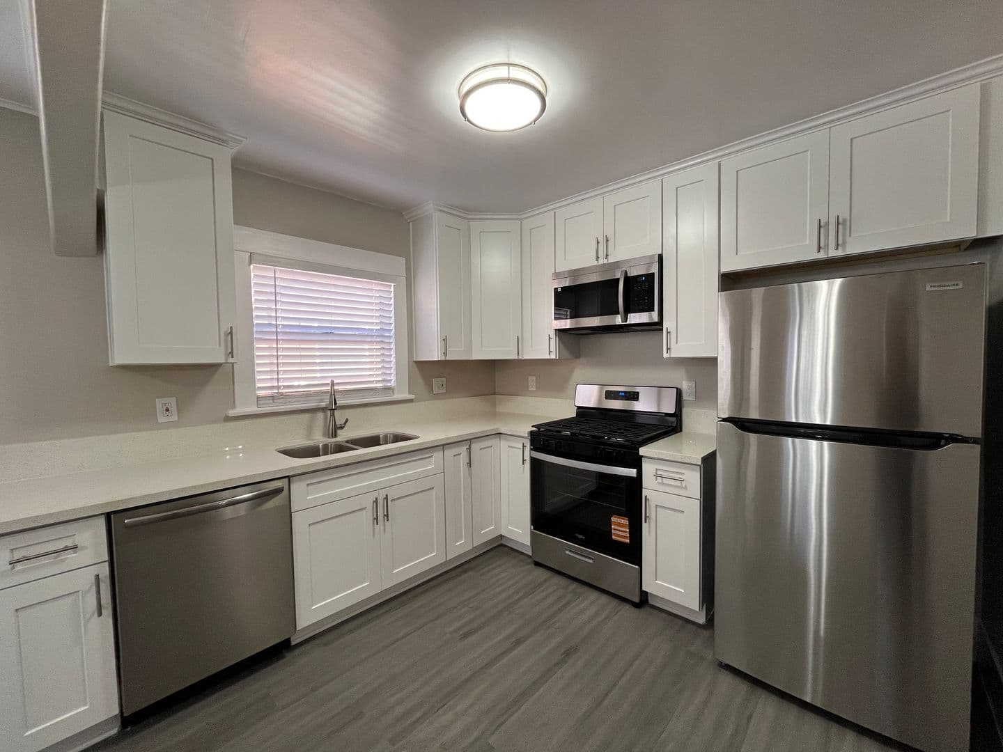 LONG BEACH Apartment: 1127-1141 E 1st ST