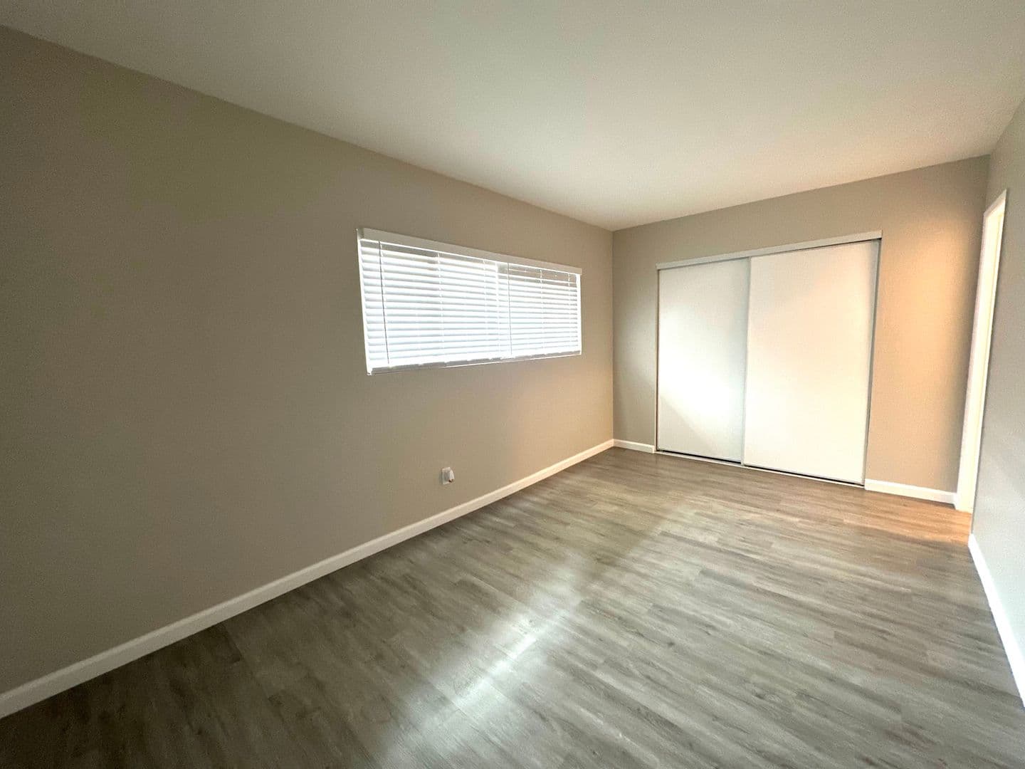 GARDENA Apartment: 14517 S VERMONT AVE