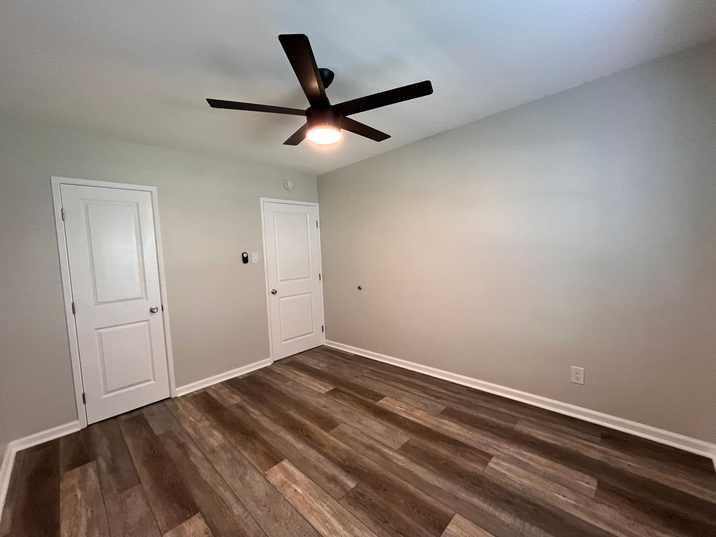 LONG BEACH Apartment: 1049 E CARSON ST