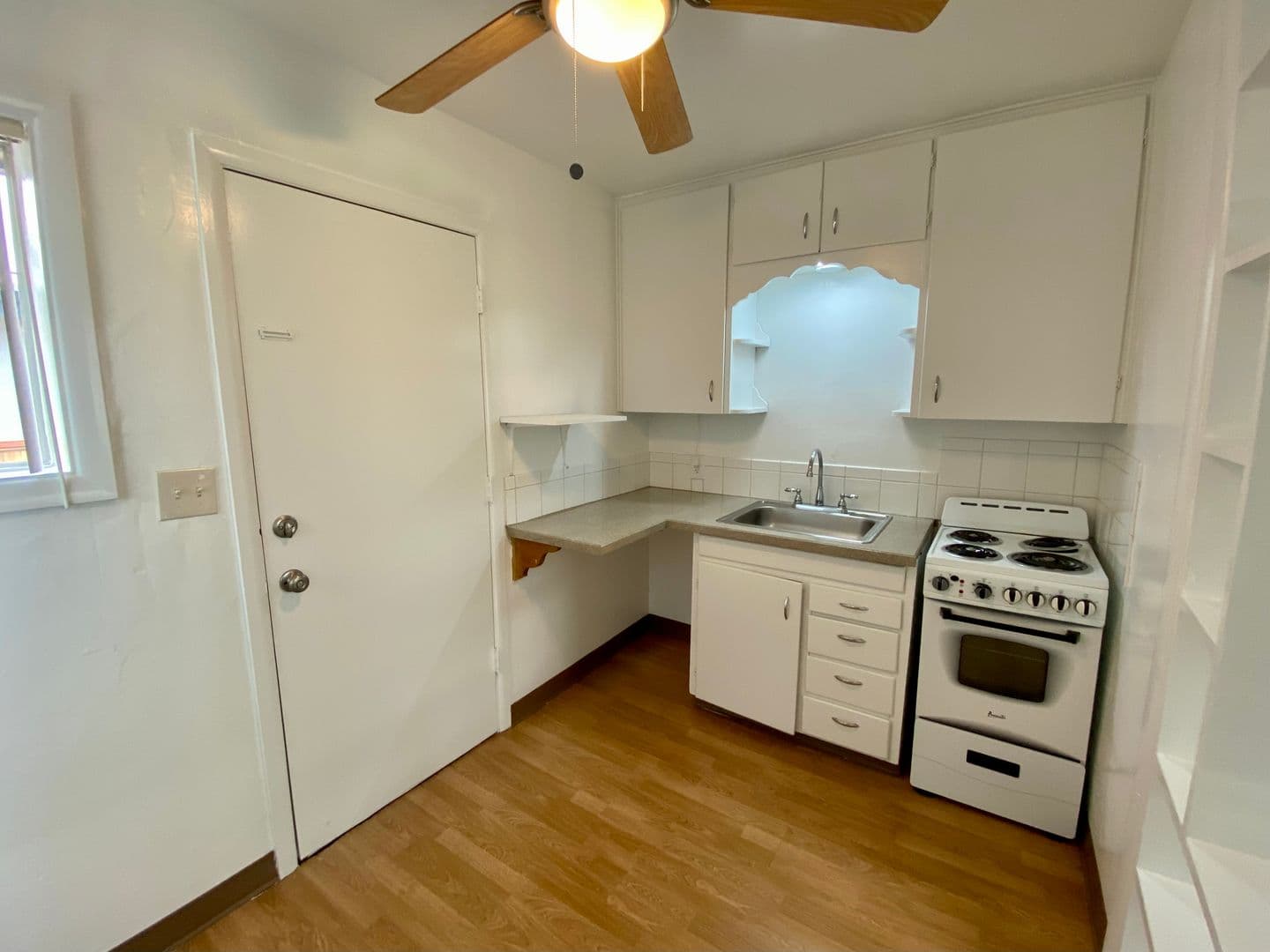 Salem Apartment: 2741 Brooks Ave NE