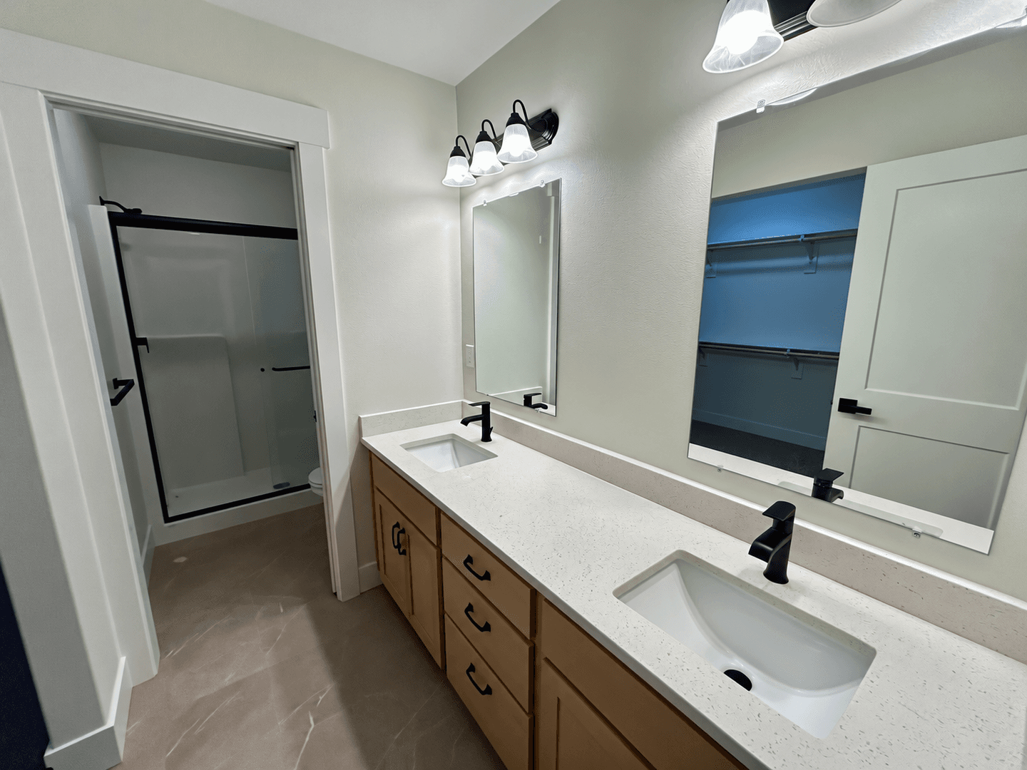 Salem House: 5667 Jeremy Valley Dr SE