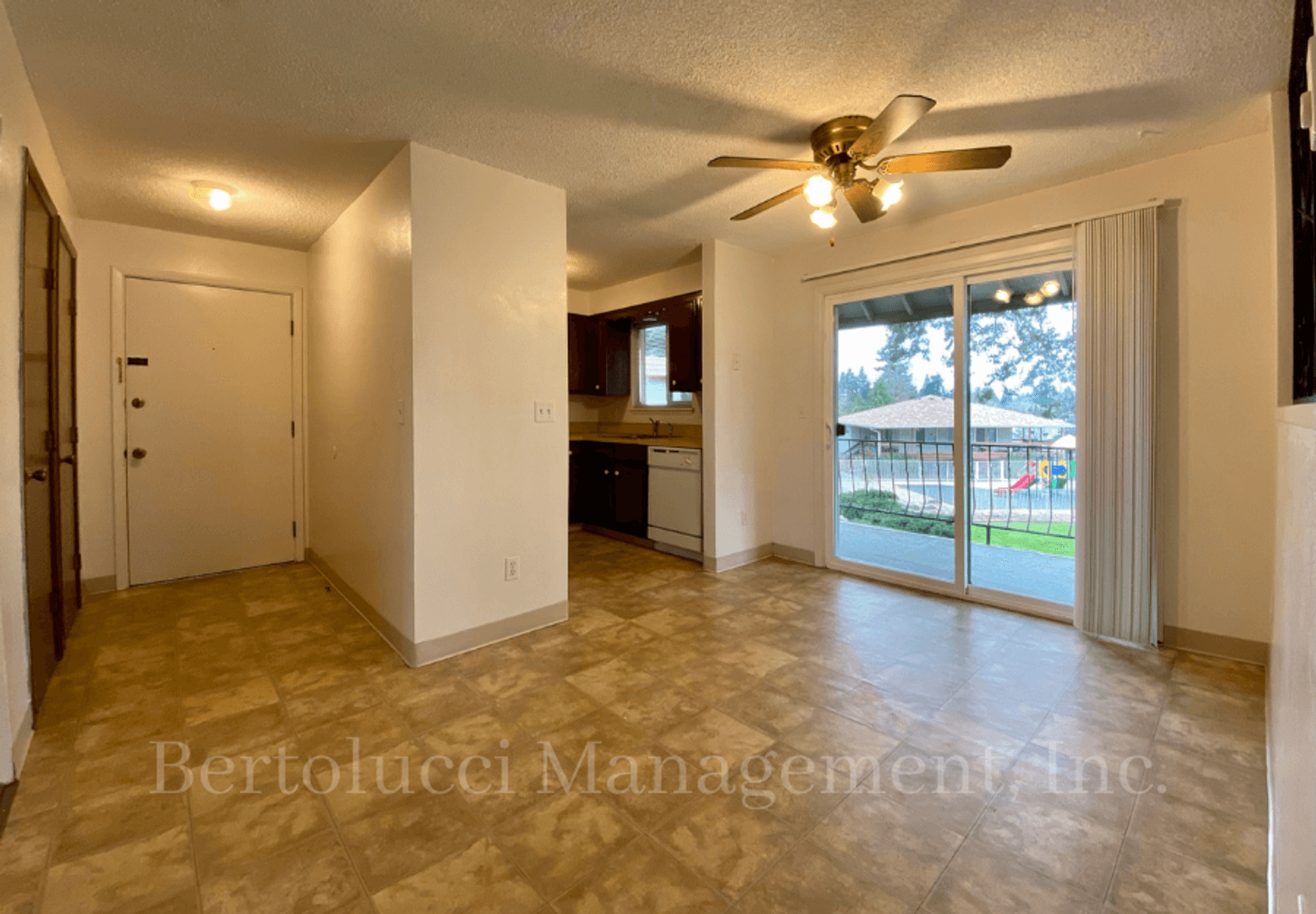 Keizer Apartment: 549-599 Greenwood Dr NE