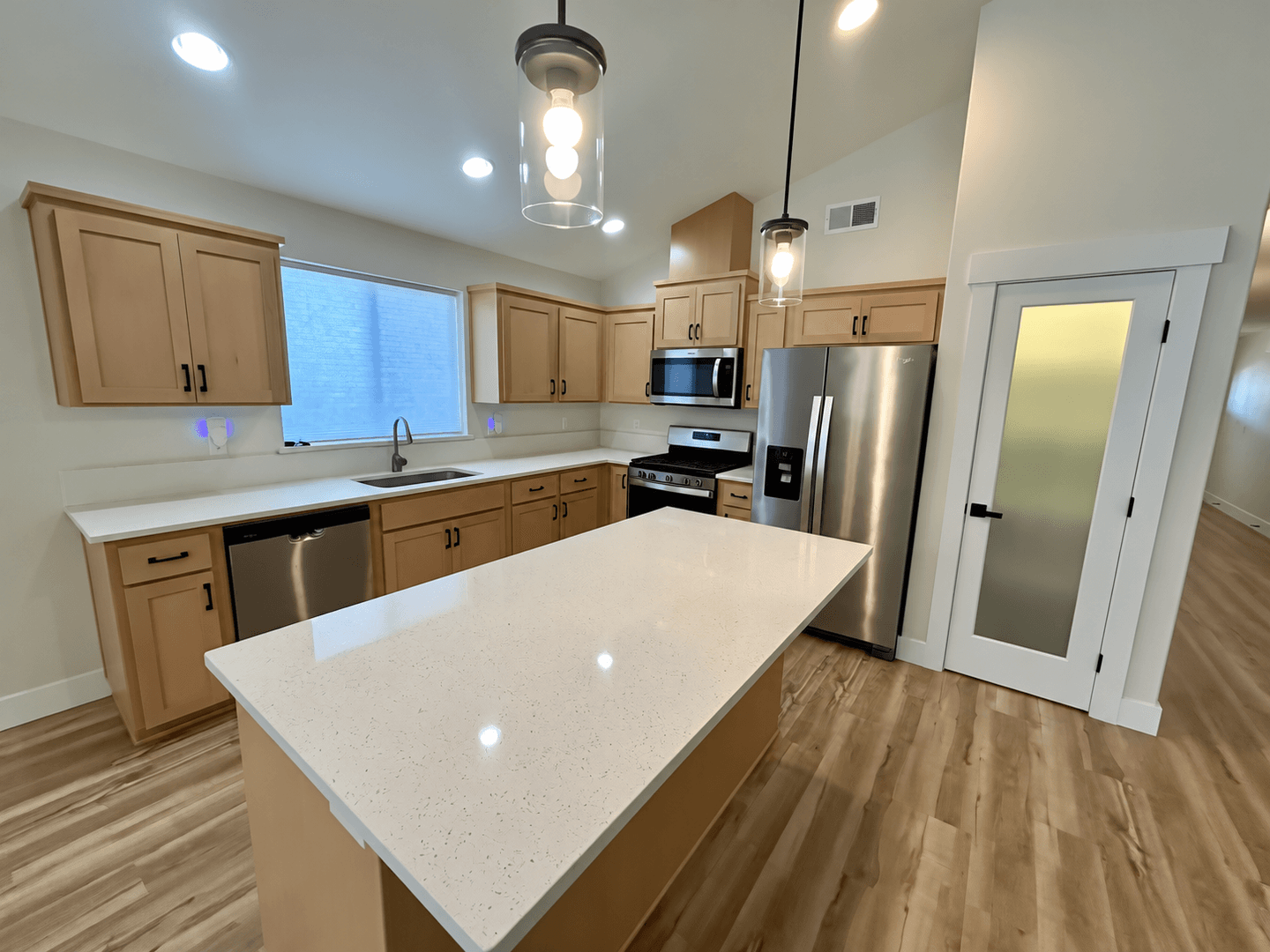 Salem House: 5667 Jeremy Valley Dr SE