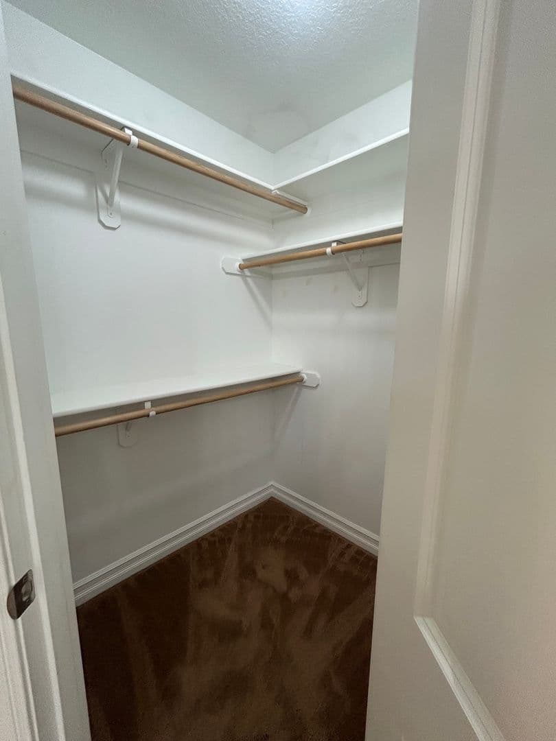 Salem Apartment: Multi