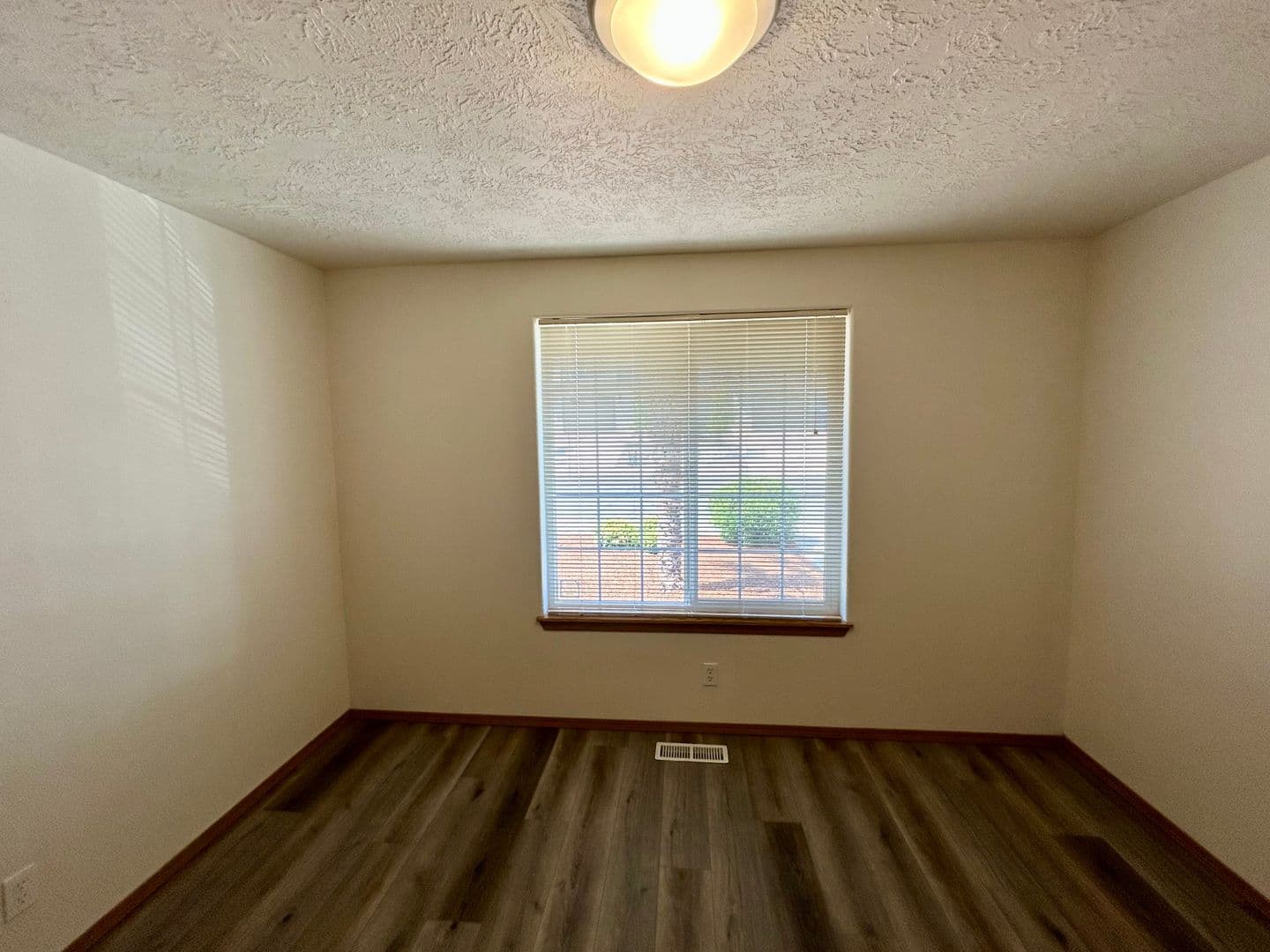 Salem House: 6034 Fircrest St. SE