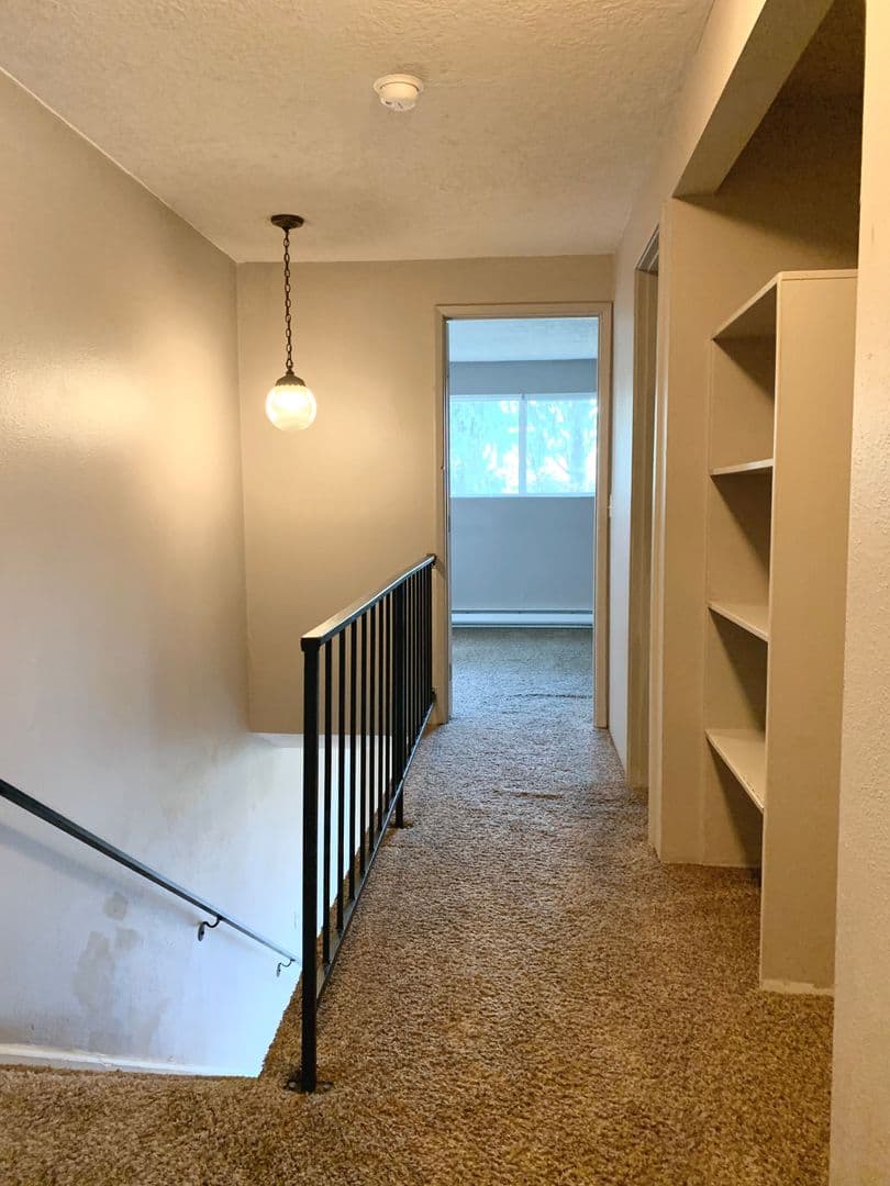 Salem Apartment: 4870-4874 Sunnyside Rd SE #11894
