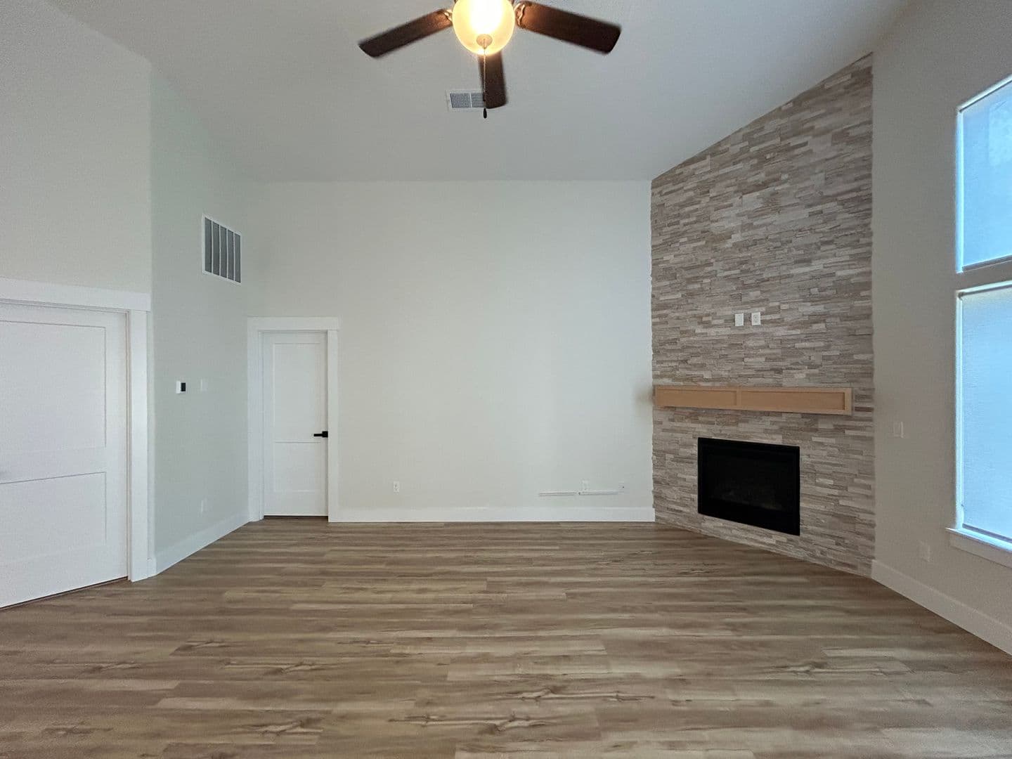 Salem House: 5667 Jeremy Valley Dr SE