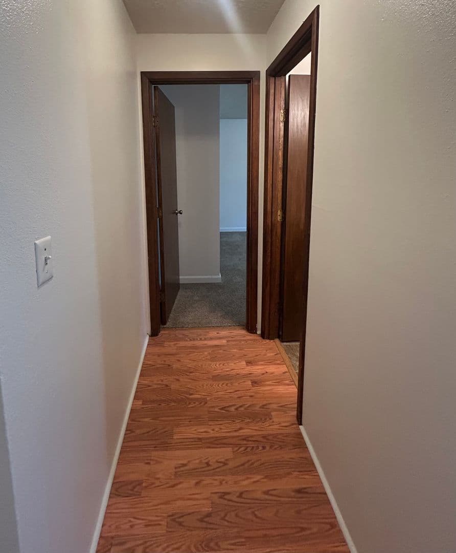 Keizer Apartment: 549-599 Greenwood Dr NE
