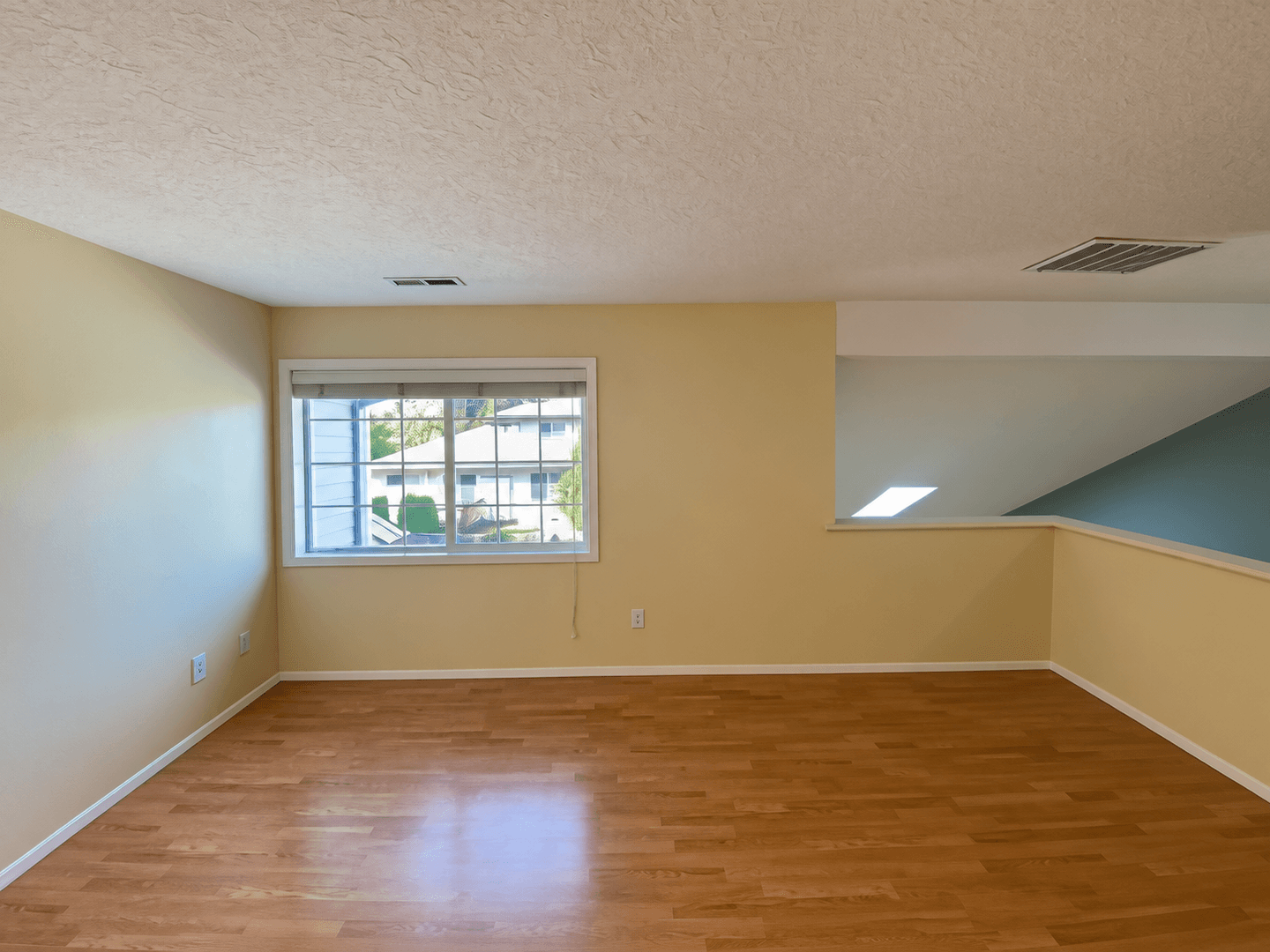 Salem Condo: 3115 La Costa Loop S
