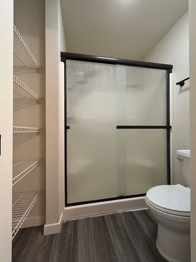 Keizer Apartment: 938-940 Boardwalk Ave. NE
