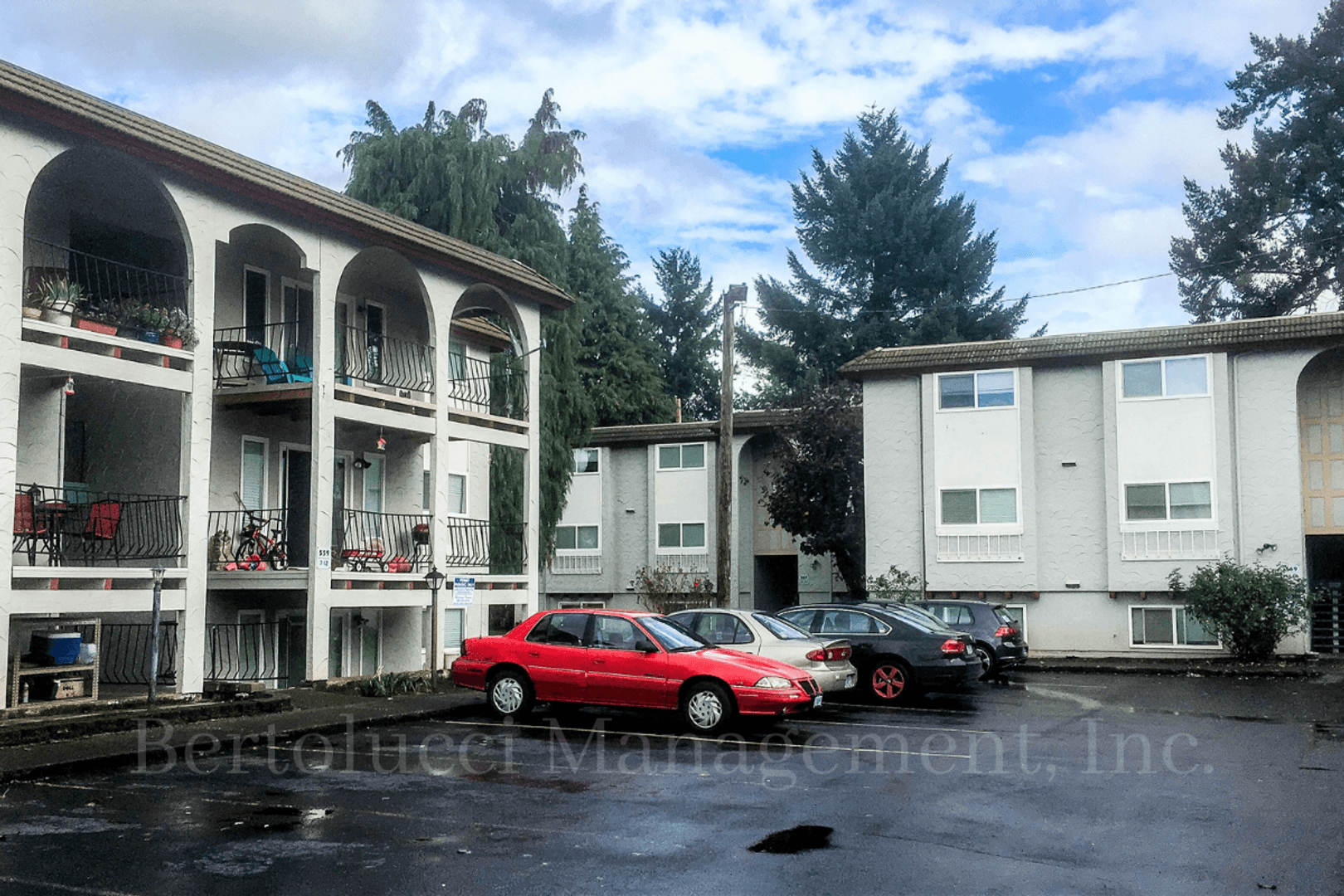 Keizer Apartment: 549-599 Greenwood Dr NE